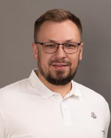 <center> Кирилл Александрович <br> Артеменко